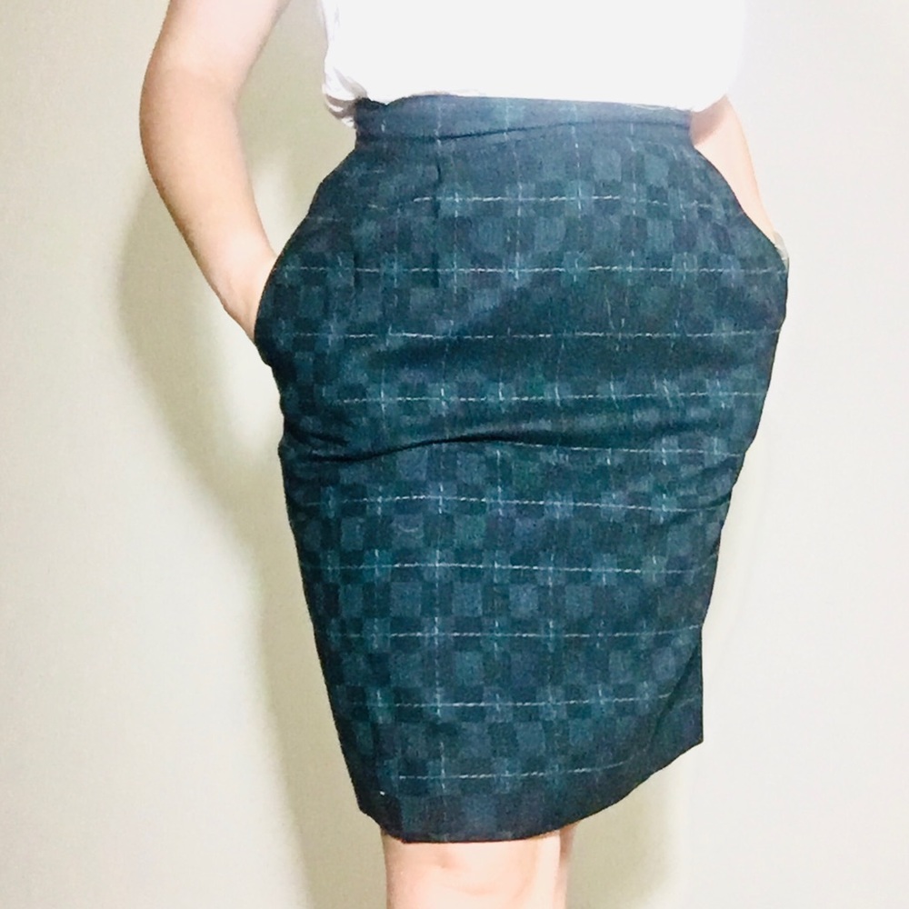 • BUNDLED // tahari plaid wool schoolgirl pencil skirt • - Picture 1 of 9